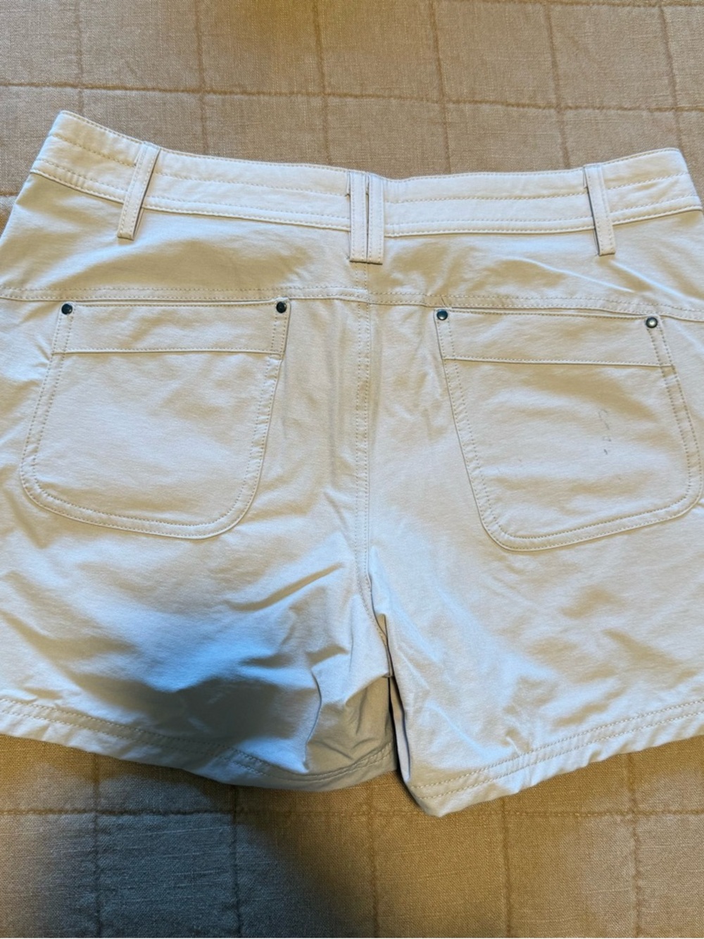 Shorts - Picture 4 of 5